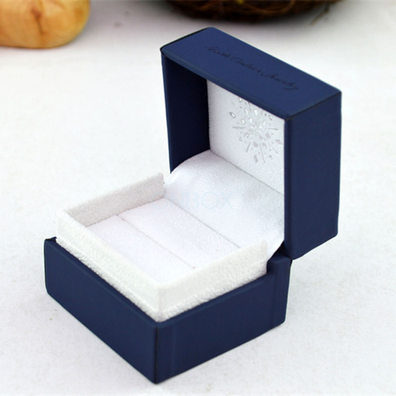 Elegant Leather Ring Box & Jewelry Box for Engagement Rings, Wedding Bands, and Fine Jewelry