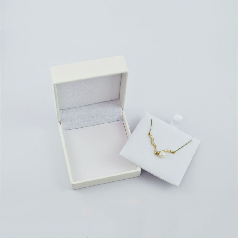 Luxury White Faux Leather Necklace & Pendant Box - Ideal for Gifting