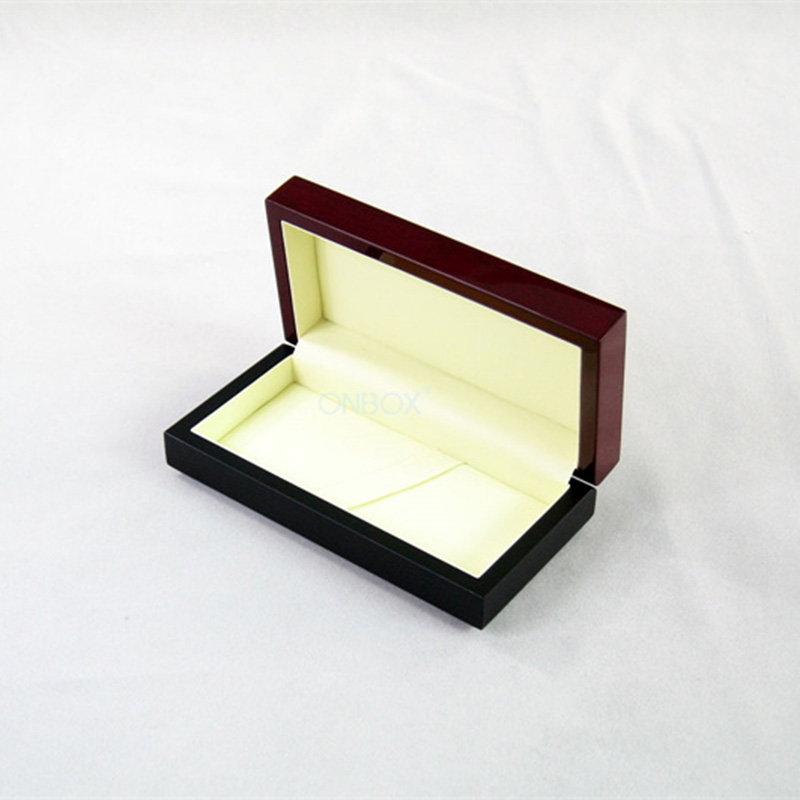 Luxury Wooden Pen Box | Custom Gift Box with High Gloss & Matte Finish