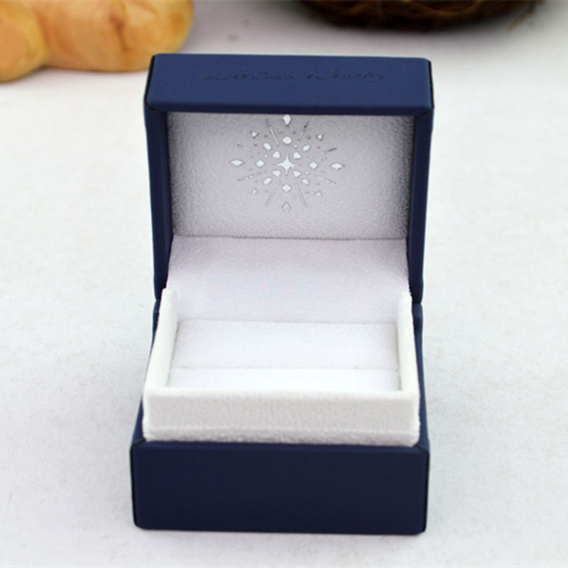 Elegant Leather Ring Box & Jewelry Box for Engagement Rings, Wedding Bands, and Fine Jewelry