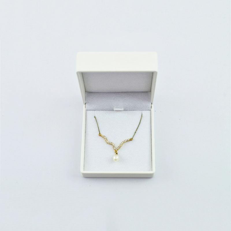 Luxury White PU Pendant Box - Custom Necklace Box for Elegant Jewelry Packaging