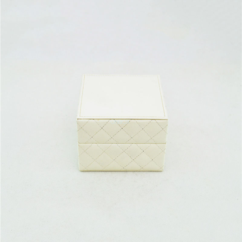 Luxury White Quilted PU Watch Box - Custom Leather Watch Case with Checkered Lining