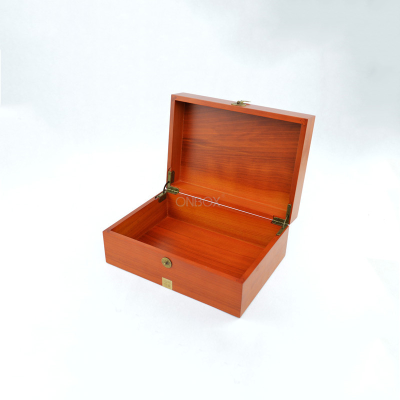 Matte Wood Luxury Gift Box with Embossed Leaf Detail - Customizable Storage for Premium Gifts