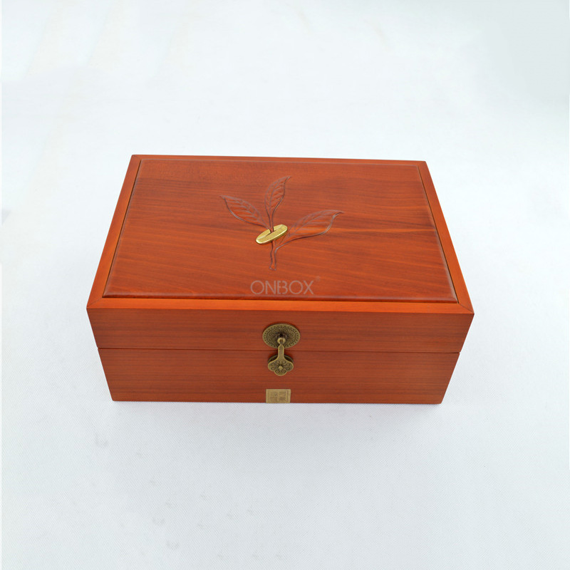 Matte Wood Luxury Gift Box with Embossed Leaf Detail - Customizable Storage for Premium Gifts